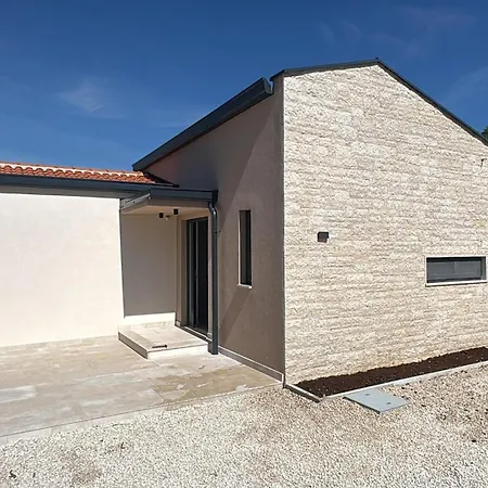 House 61 *