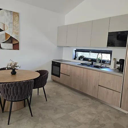 House 61 Milotski Breg