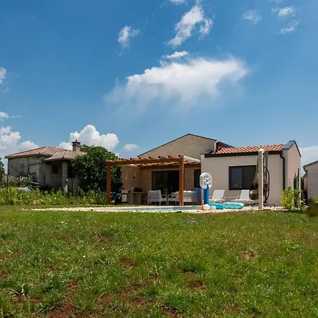 House 61 *