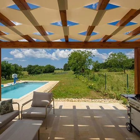 House 61 *